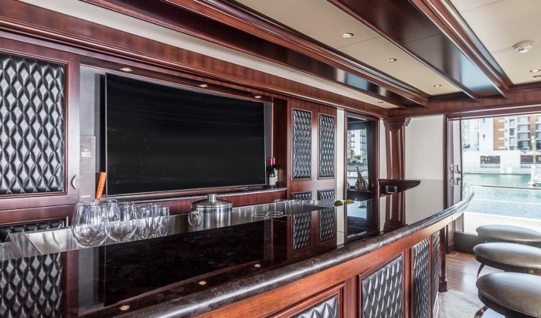 120 Platinum Main Salon Flat Screen at Bar