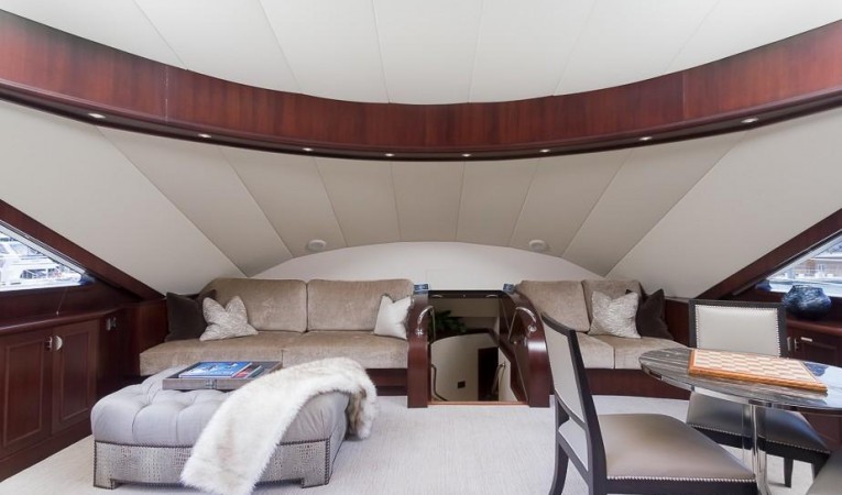 120 Platinum VIP / Master Lounge