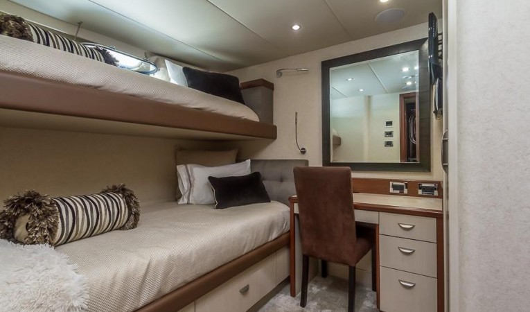 120 Platinum Dbl Bunk Guest Cabin