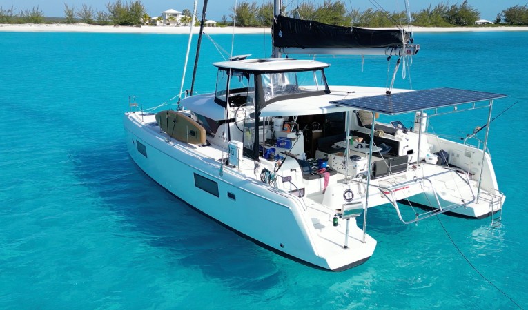 42 Lagoon 