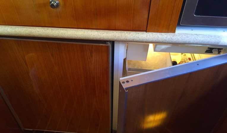 44 Tiara Freezer & Refrigerator