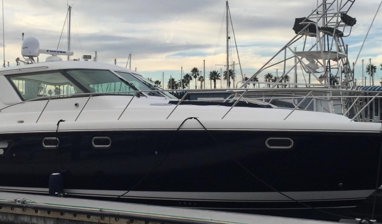 44 Tiara Starboard Profile