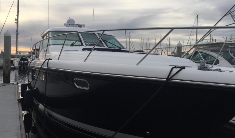 44 Tiara Starboard Bow