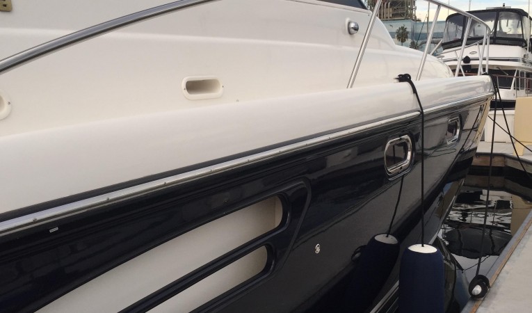 44 Tiara Close Up Detail