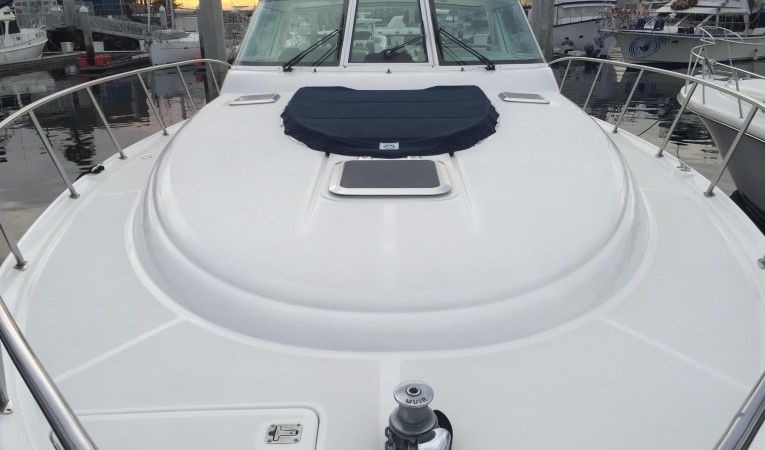 44 Tiara Forward Deck