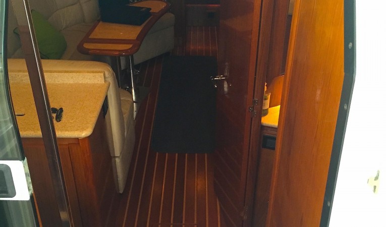 44 Tiara Salon Entrance