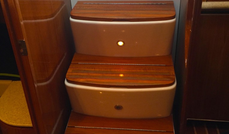 44 Tiara Salon Stairs