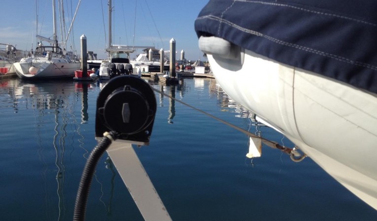 44 Tiara Electric Davit Winch