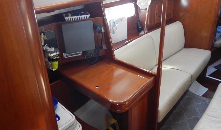 42 Beneteau America 
