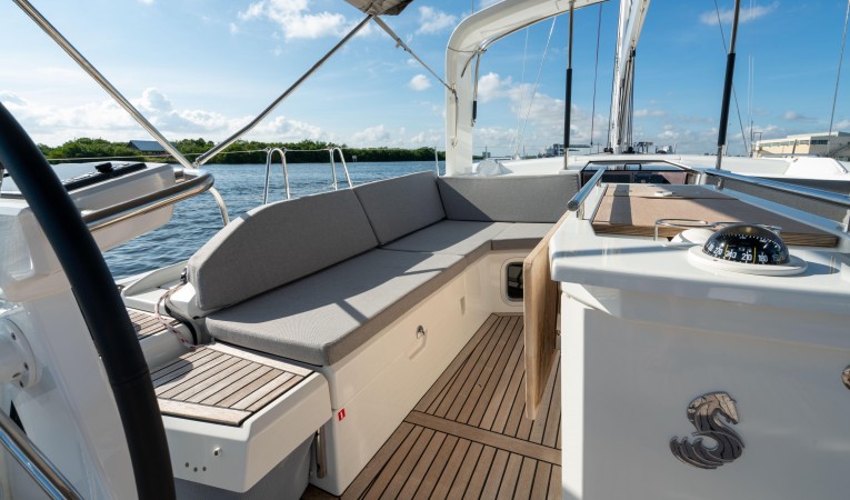 51 Beneteau 