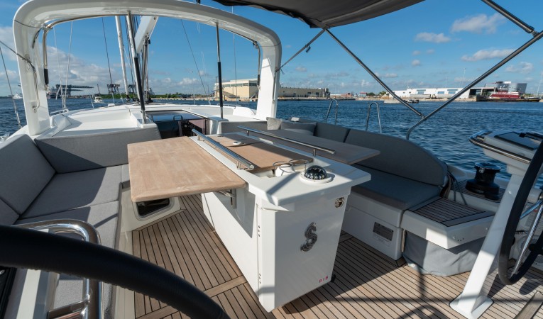 51 Beneteau 