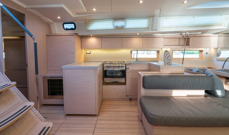 51 Beneteau 