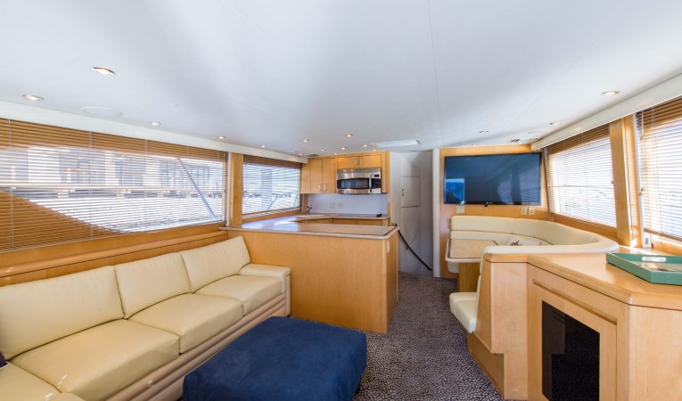 60 Hatteras 