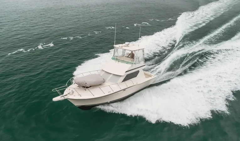 38 Hatteras 