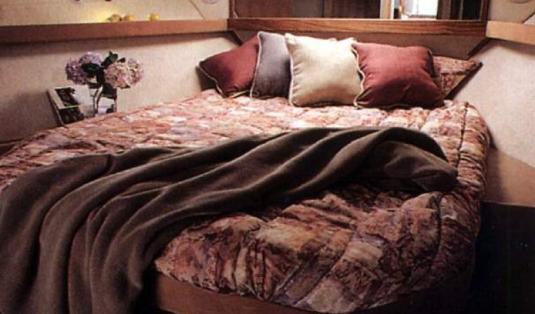 39 Bayliner Manufacturer Provided Image