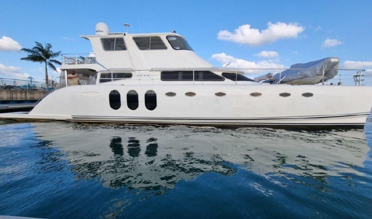 63 Powerplay Powerboats 