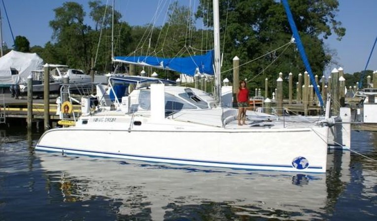 38 Catana 