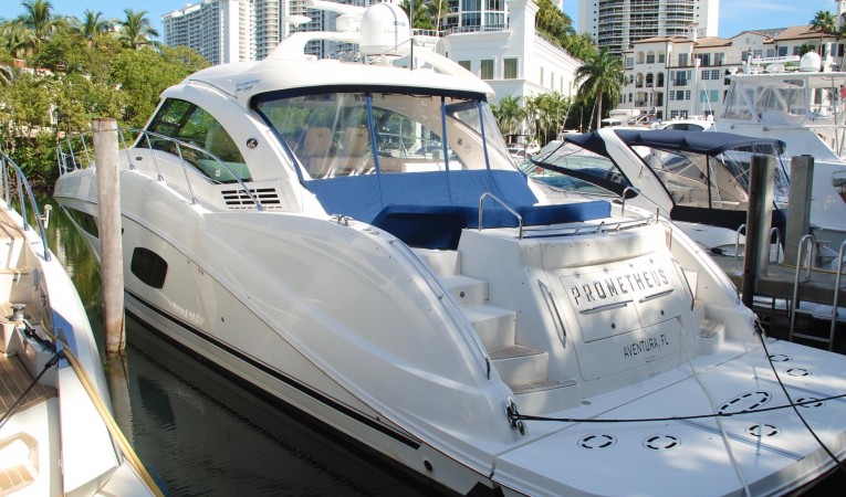58 Sea Ray Port Aft View