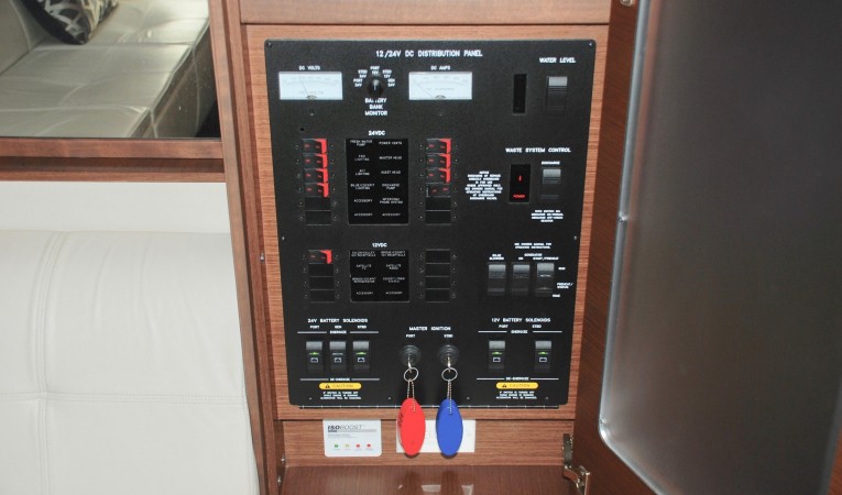 58 Sea Ray DC Distribution Panel
