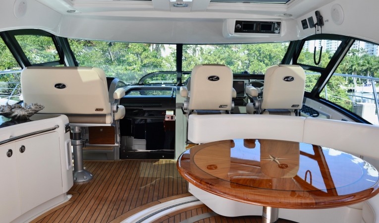 58 Sea Ray Cockpit Forward View