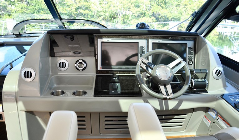58 Sea Ray Helm Console