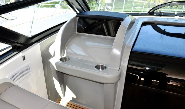 58 Sea Ray Glove Box