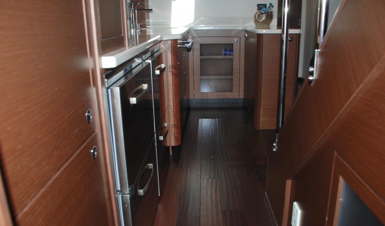 58 Sea Ray Galley End View