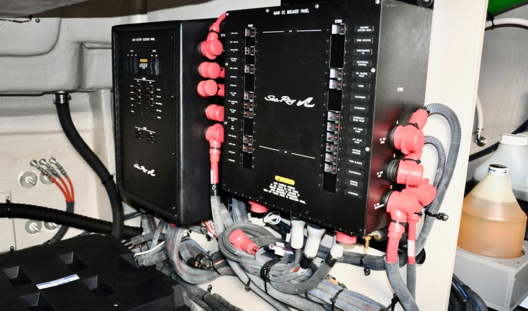 58 Sea Ray Engine Room Power Panel