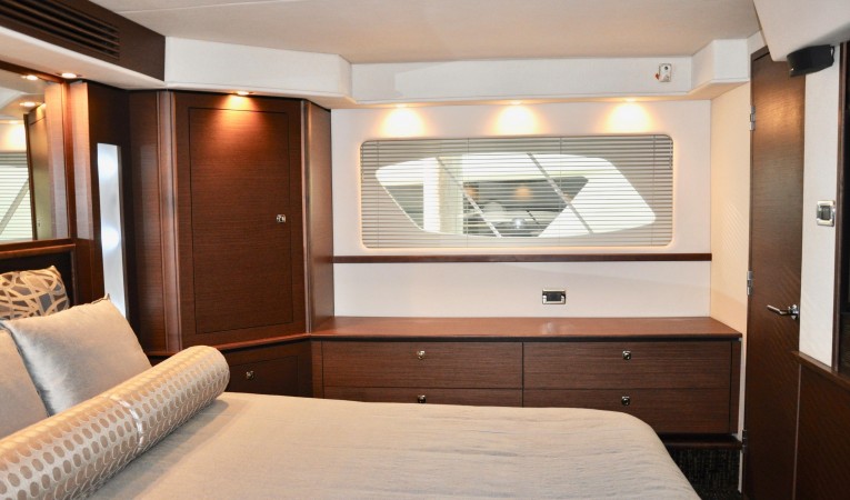 58 Sea Ray Master Stateroom Port Side View