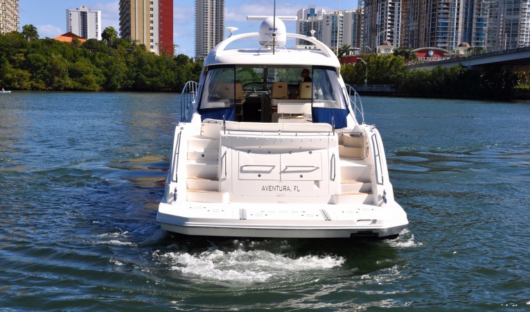58 Sea Ray Aft View