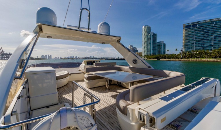 72 Ferretti Yachts 2012 72 Ferretti - Exottica