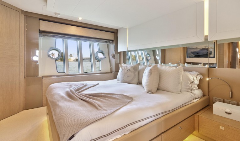 72 Ferretti Yachts 2012 72 Ferretti - Exottica