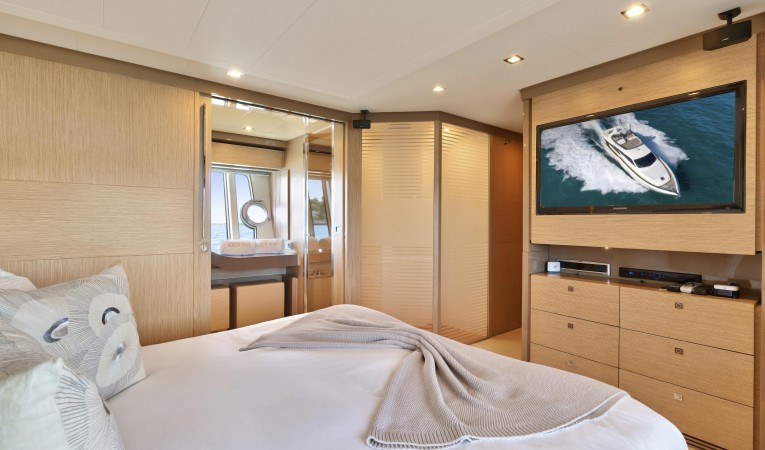 72 Ferretti Yachts 2012 72 Ferretti - Exottica