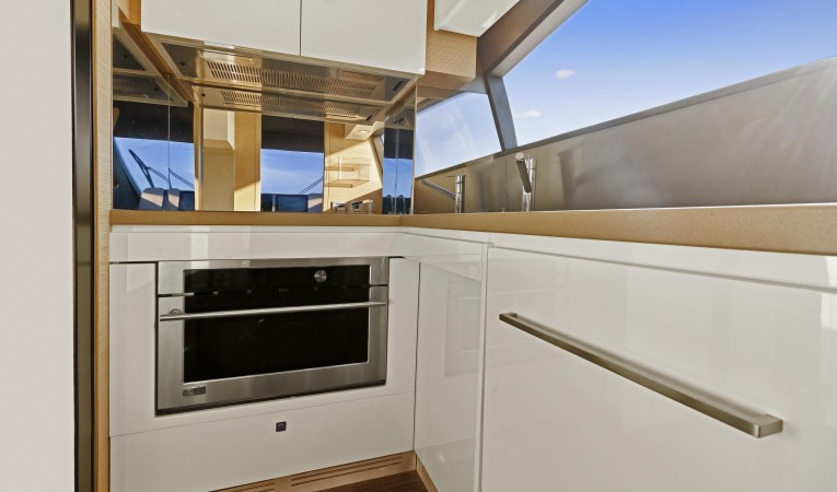 72 Ferretti Yachts 2012 72 Ferretti - Exottica