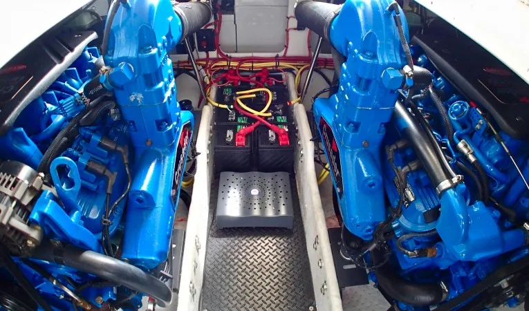 34 Silverton 8.1 Crusaders  385 Hp Engines