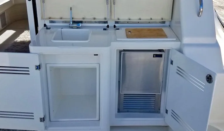 34 Silverton Wet Bar Storage and Ice Maker