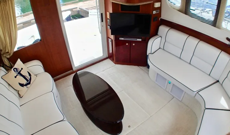 34 Silverton Salon Aft