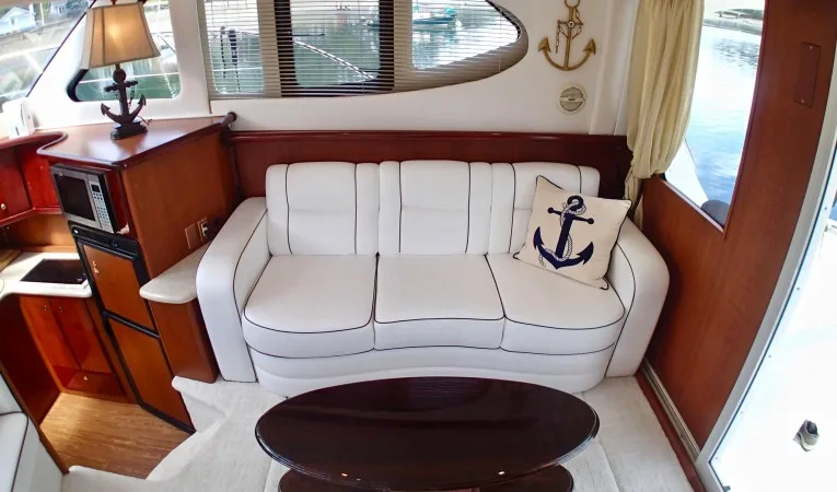 34 Silverton Salon Starboard