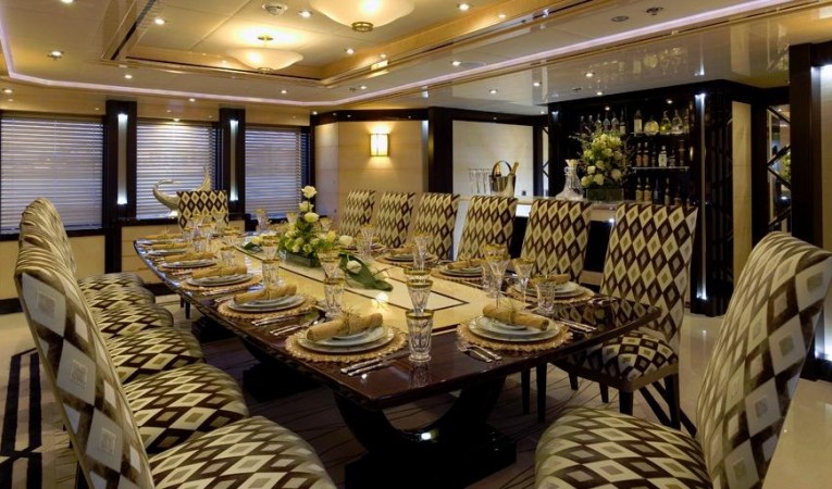 190 Abeking & Rasmussen Dining