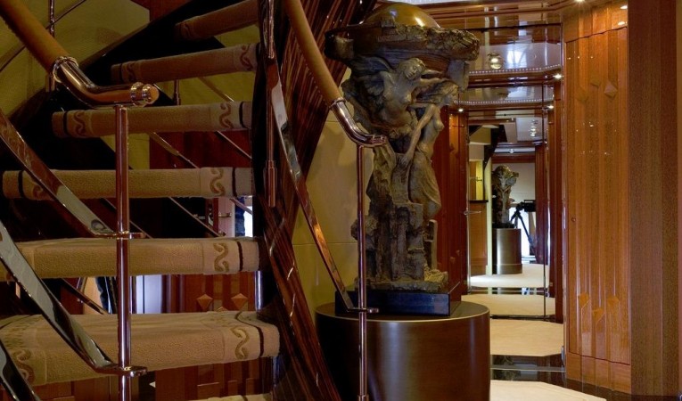 190 Abeking & Rasmussen Entry to Skylounge