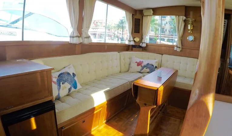 42 Grand Banks Saloon Starboard Side