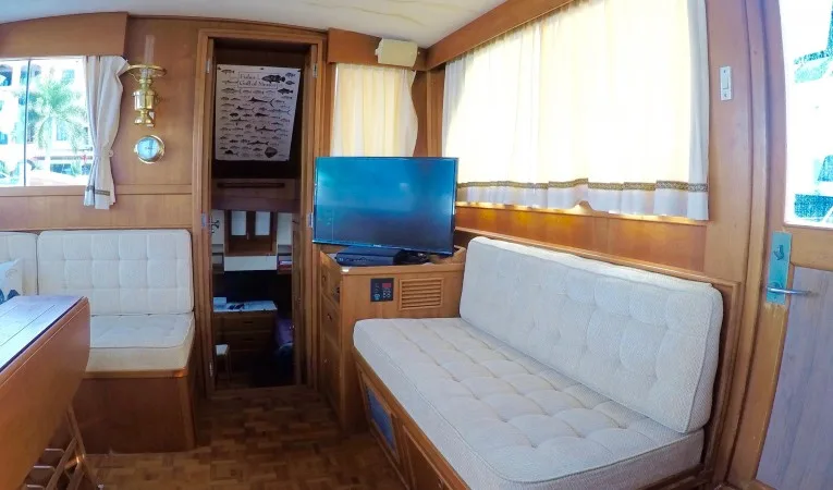 42 Grand Banks Saloon Port Side