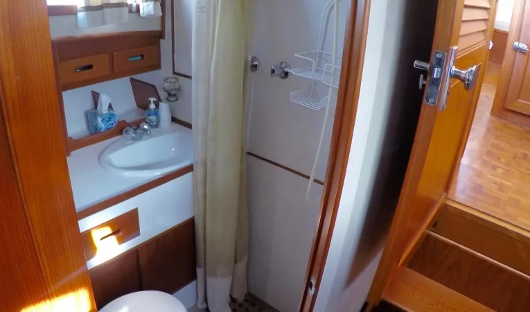 42 Grand Banks Forward Head/Shower