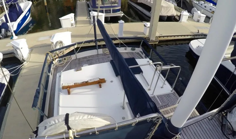 42 Grand Banks Stern