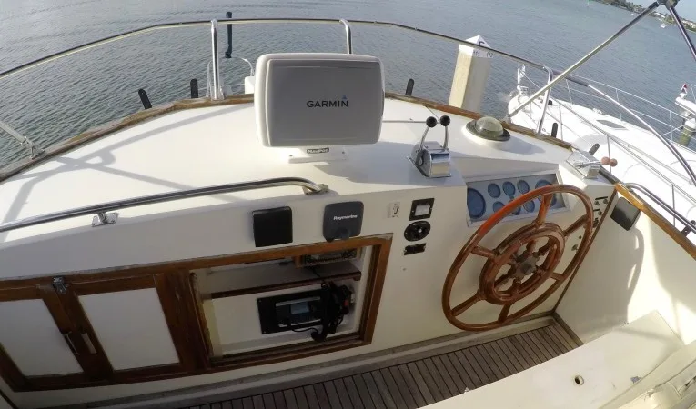 42 Grand Banks Upper Helm