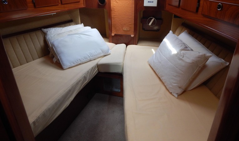 53 Amel Forward Cabin