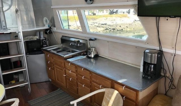 60 Ditmar & Donaldson 