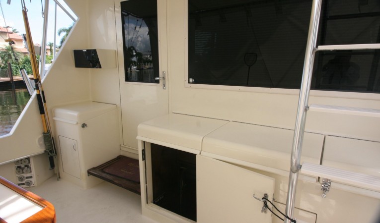 52 Hatteras Cockpit to Port