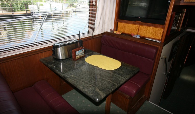 52 Hatteras Dinette