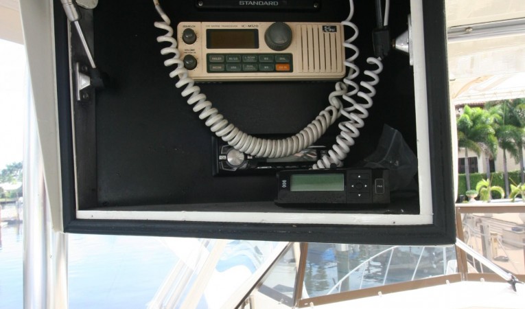 52 Hatteras Radio Box